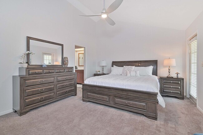 Building Photo - NOW AVAILABLE - Furnished Villa in Riverbend!