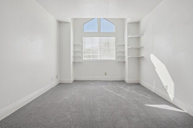 Building Photo - 3283 Braemar Ln