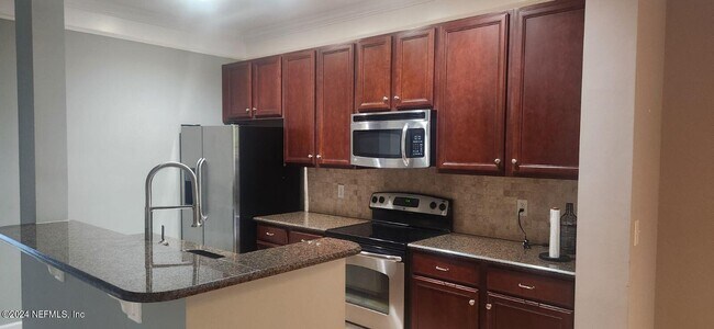 Building Photo - 9823 Tapestry Park Circle