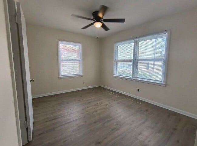 Building Photo - Newly Updated 3 Bedroom, 1 bath home!