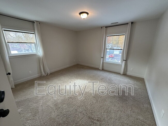 Building Photo - 3750 Petoskey Ave