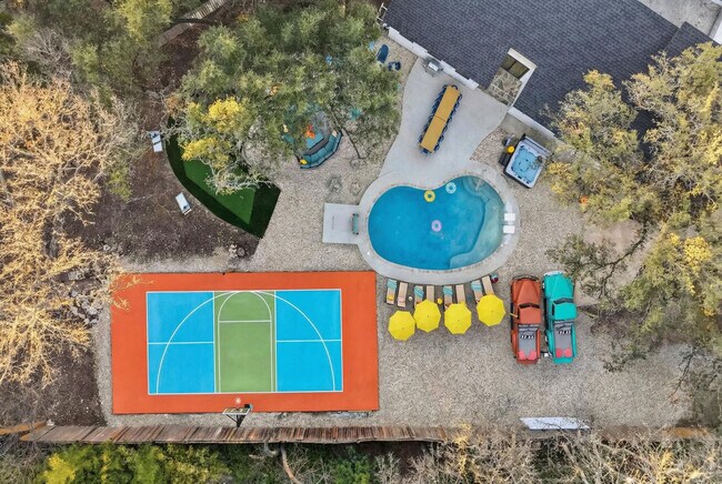 Building Photo - 5422 Lancashire Dr