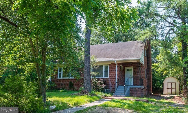 Primary Photo - 6007 Bradley Ln