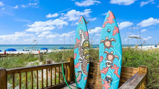 Building Photo - 8743 Thomas Dr