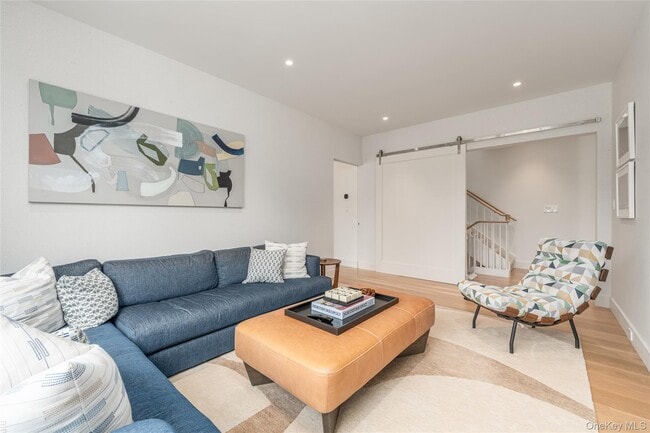 Building Photo - 610 Wildberry Ln