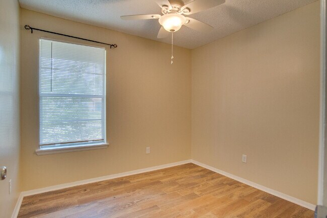 Building Photo - Updated Southwest Pensacola 3BR Home Near NAS Pensacola with Garage & Fenced Backyard