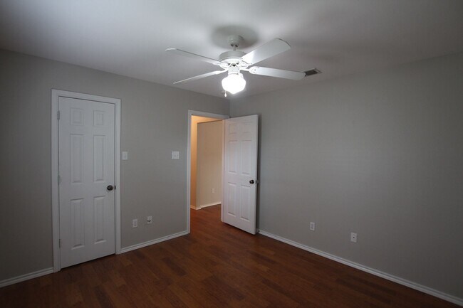 Building Photo - Stunning 4 Bedroom in Tyler! Available in ...