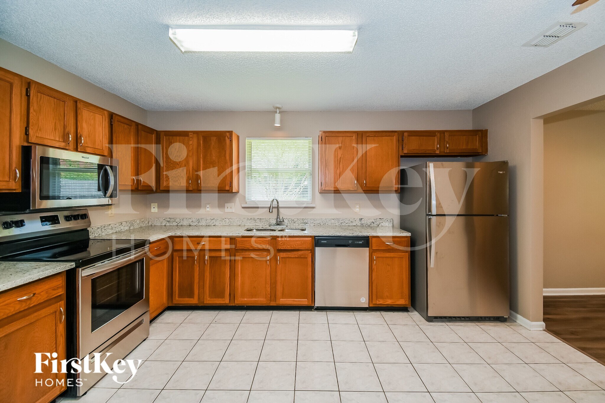 Building Photo - 10885 Copper Hill Dr