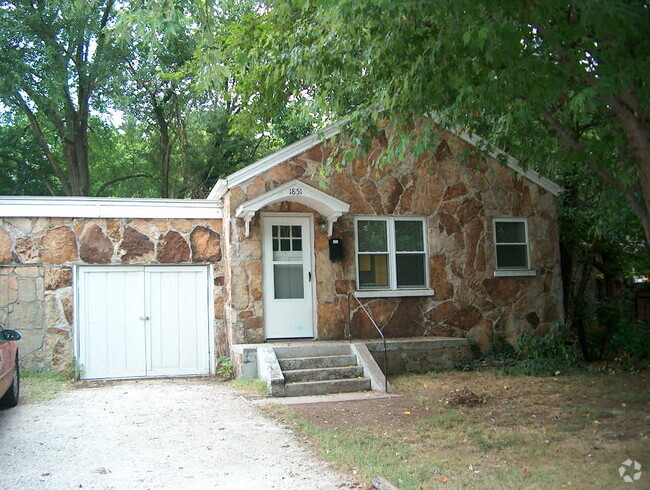 Building Photo - 1851 N Johnston Ave