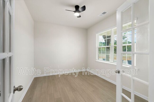 Building Photo - 2039 Morning Gold Dr