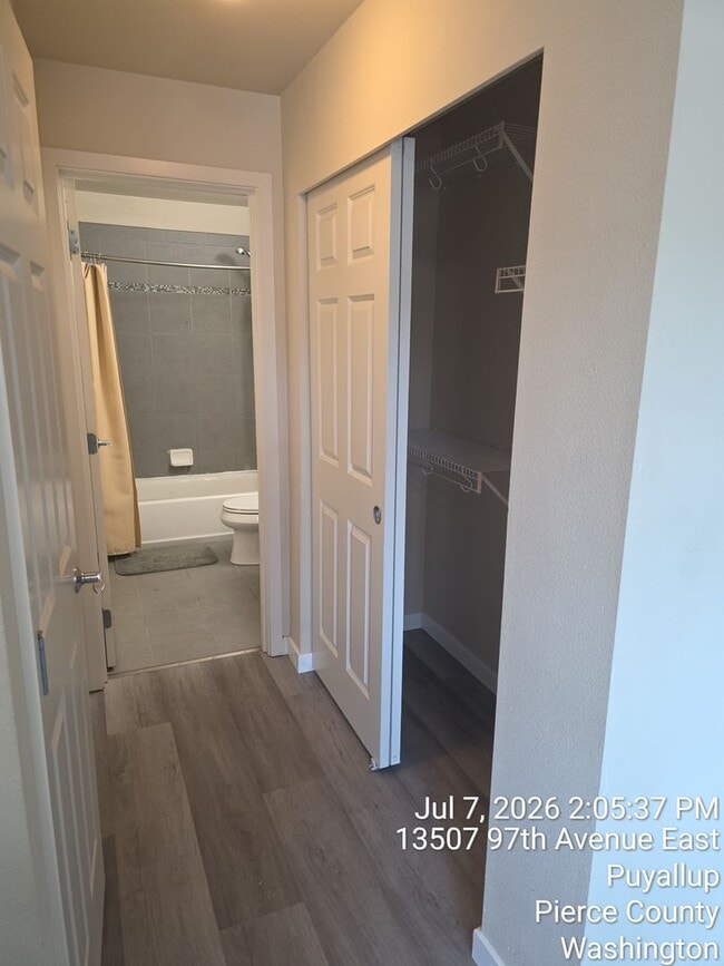 Building Photo - Trio Residences Puyallup condo - 2 bedroom, 2 bathroom with 2 car garage located in gated communi...