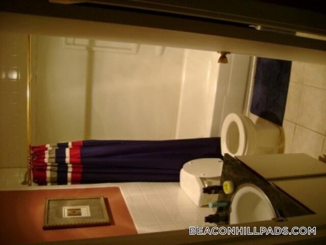 Building Photo - 25 Ridgeway Ln