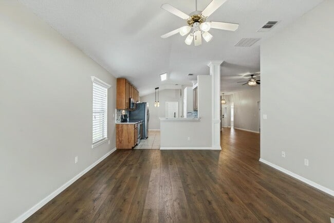 Building Photo - 1727 Canopy Oaks Dr