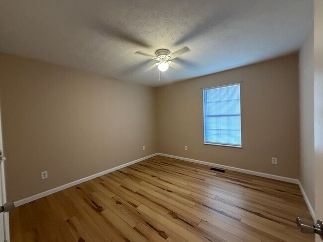 Building Photo - Three Springs Rd. 2188-2190