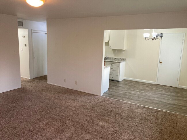 Living room to Kitchen - 1737 Ross Cir