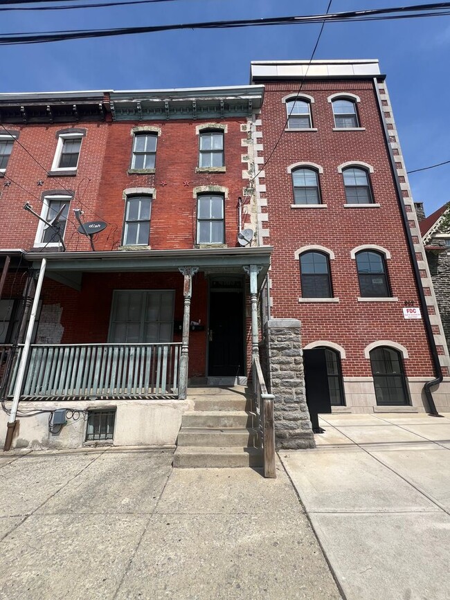 Building Photo - 4103 Ogden St