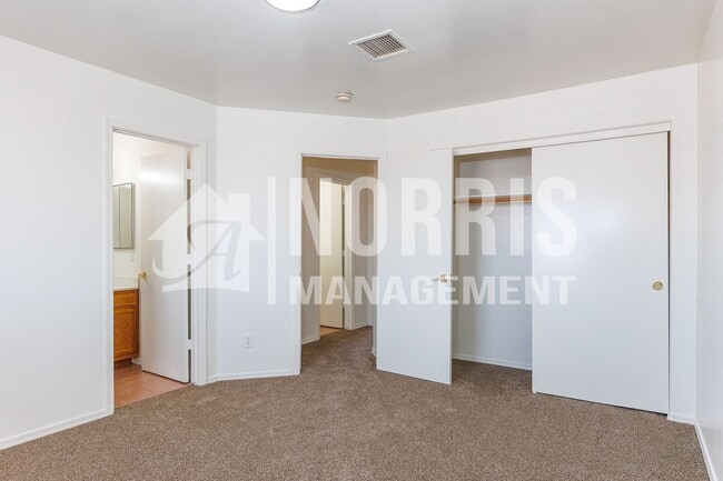 Building Photo - 14100 S Calera Rd