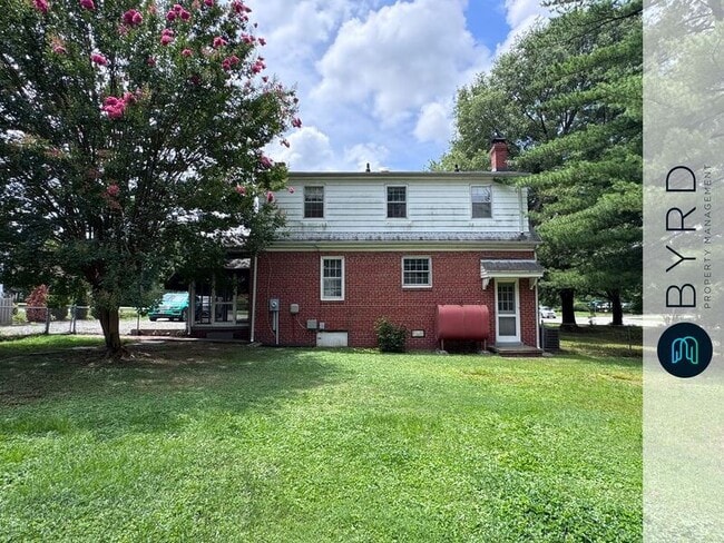 Building Photo - 5914 Monument Ave