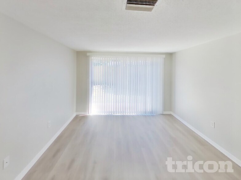 Building Photo - 3518 Springfield Dr