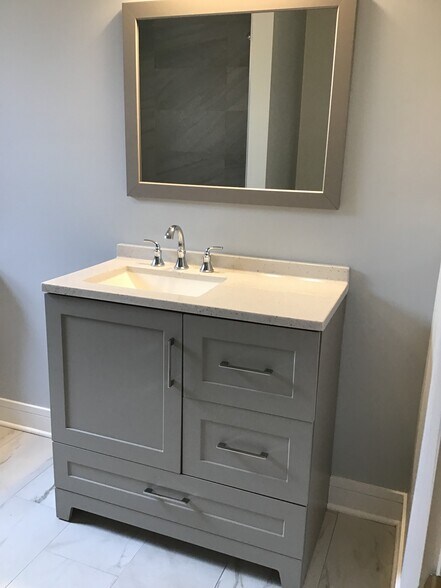 Building Photo - 8048 S Marshfield Ave