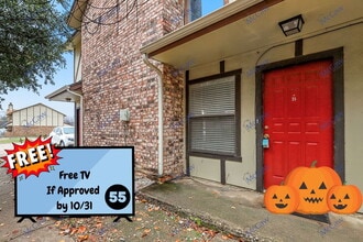 Building Photo - 800 Bluebonnet Dr
