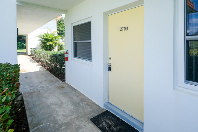 Building Photo - 1225 NW 21st St
