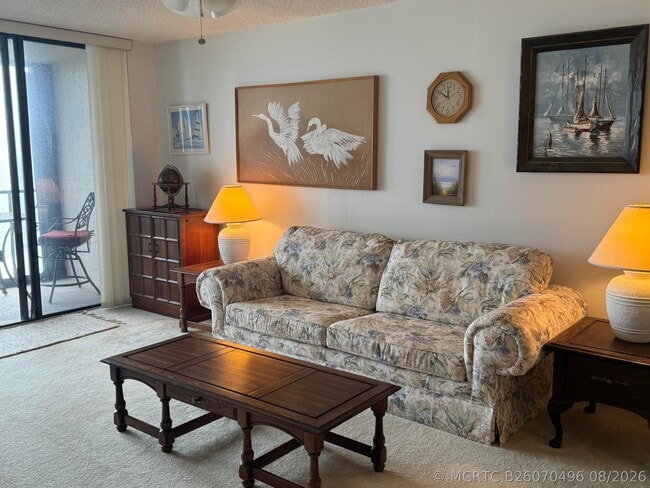 Building Photo - 5047 N Hwy A1A
