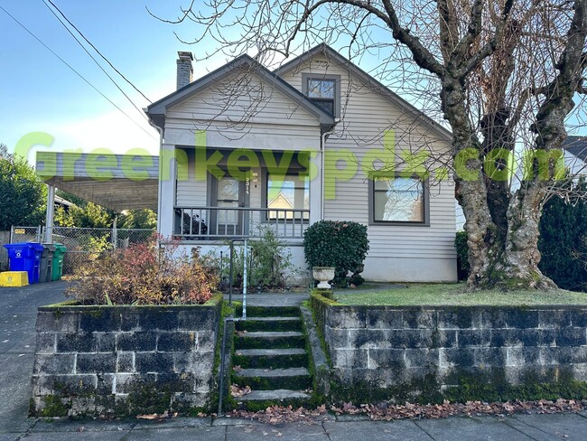 Building Photo - Huge, fenced back yard! Garage! Nice bonus...