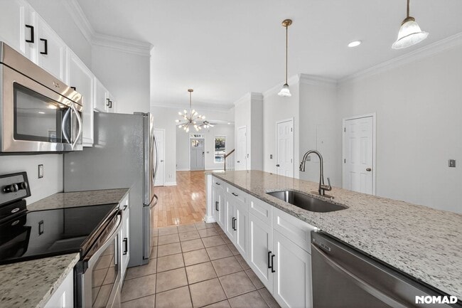 Building Photo - 237 Crumley St SW