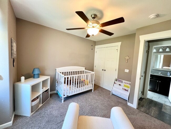 Building Photo - Spacious 4 Bedroom Home in Scenic Meadows ...