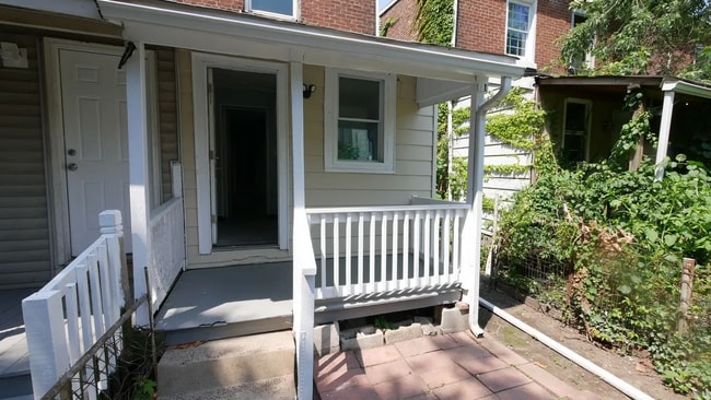 Building Photo - 58 Franklin St