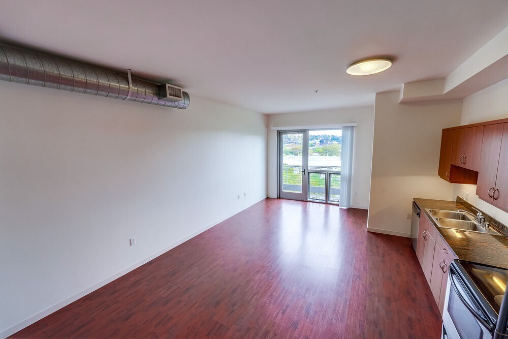 Building Photo - 889 Date St