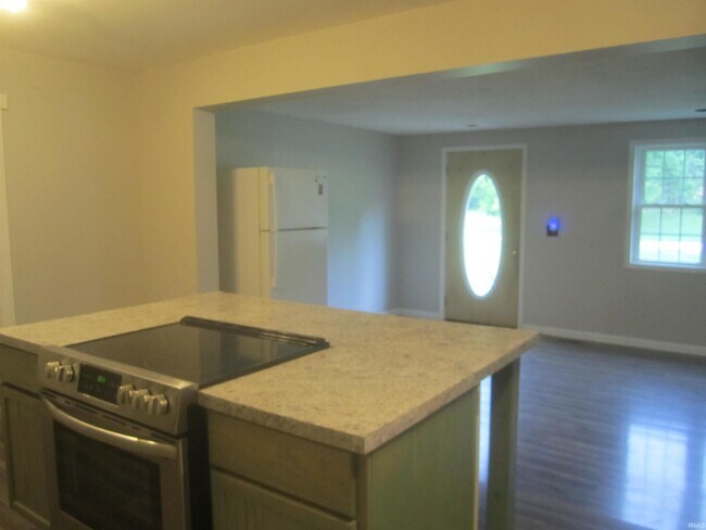 Building Photo - 9702 Mettert Rd