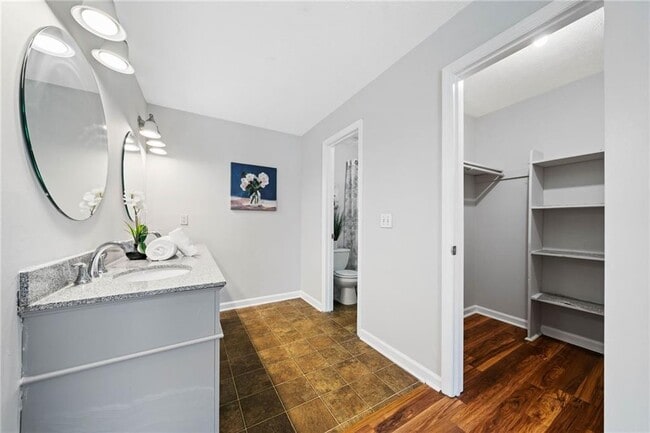 Building Photo - 717 Beaufort Cir