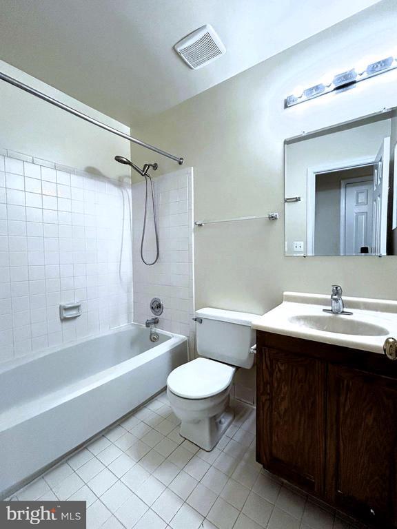 Building Photo - 1058 Copperstone Ct