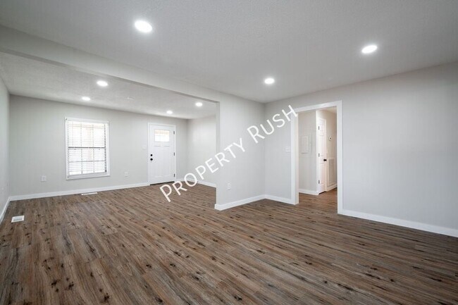 Building Photo - 8229 Patterson Rd