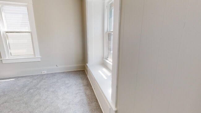 Building Photo - Brooklyn Center - 3 Bedroom Single Family ...