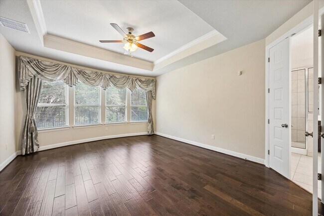 Building Photo - 365 Arapaho Dr