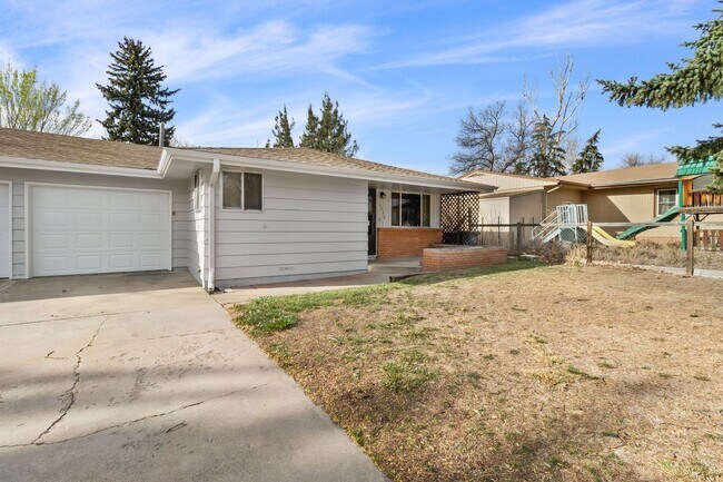 Building Photo - 1714-1716 W 8th St