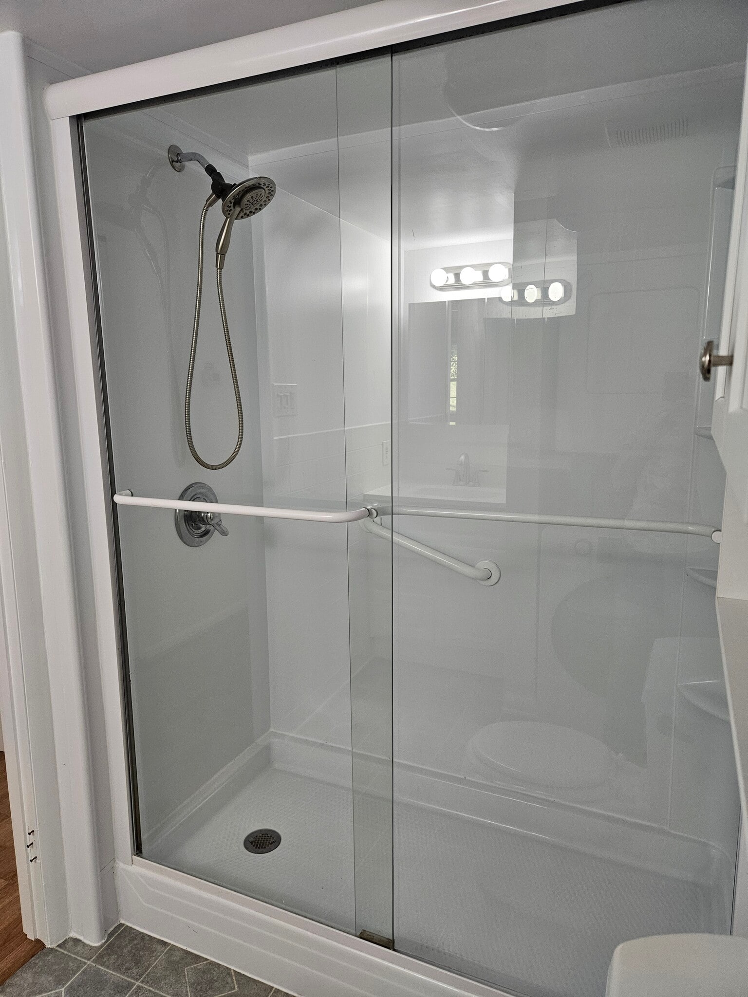 Custom Shower - 3204 Valley Dr