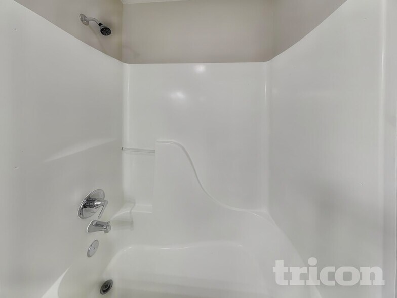 Building Photo - 7396 Autumn Ct