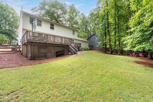 Building Photo - 9470 Hillside Dr