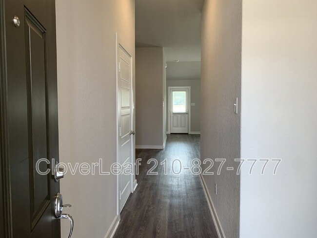 Building Photo - 708 Stonemanor Bay