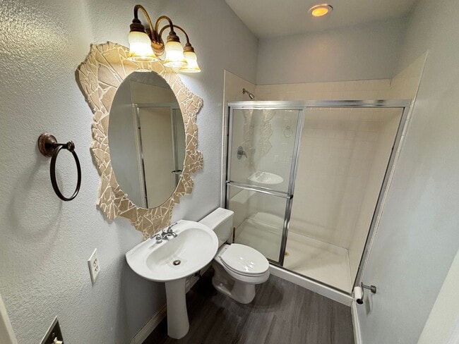 Building Photo - Elegant 4Bed/5Bath/3Car gated residence located near Silverado Ranch