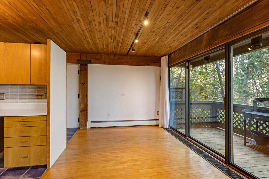 Building Photo - 122 Redrock Dr
