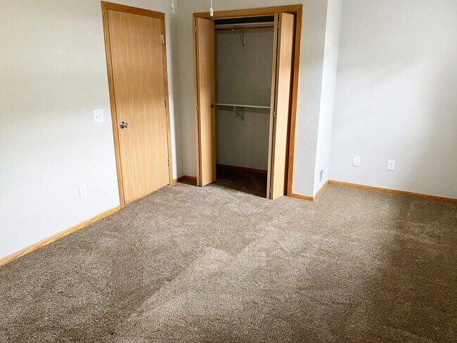 Building Photo - 1933-35 Northwestern Ave