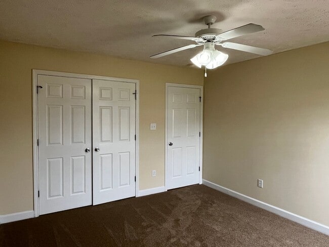 Building Photo - Very nice 4 bed/2 bath home in Raeford