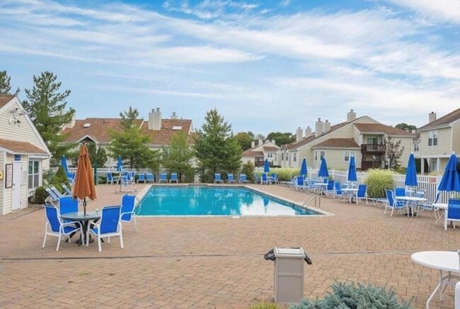 Building Photo - 3404 Whispering Hls