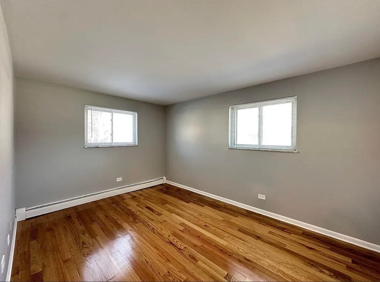 Building Photo - 1653 Oakwood Ave