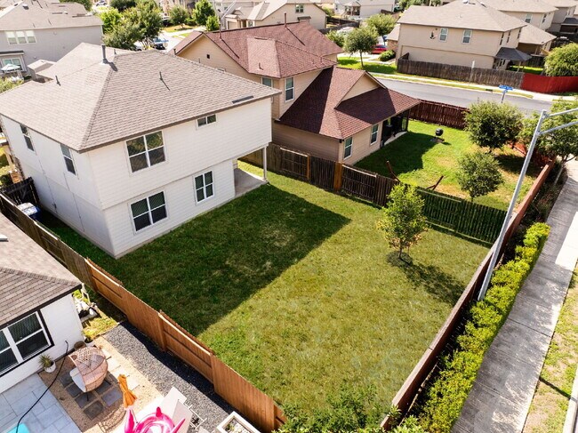 Building Photo - Welcome to The Bowen Floor Plan - 2 WEEKS ...